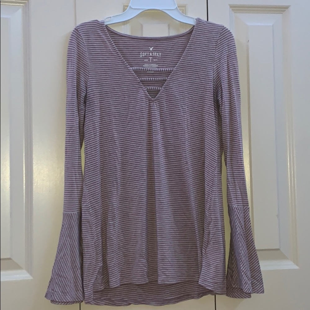 American Eagle Soft and Sexy loose Sleeves shirt